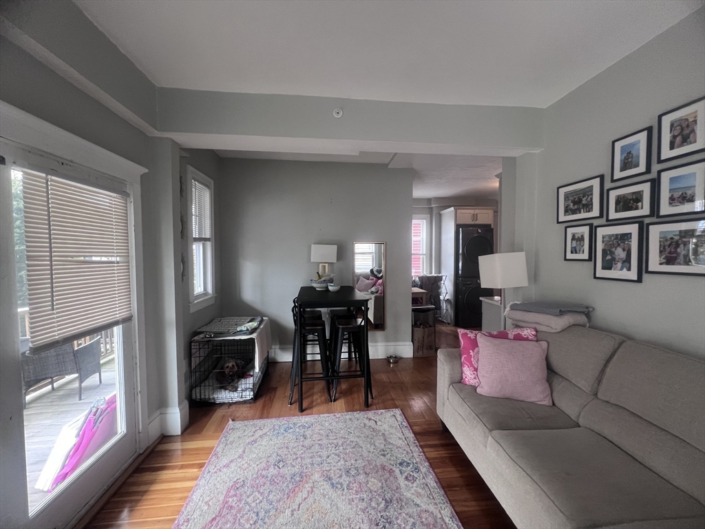 247 L St, South Boston