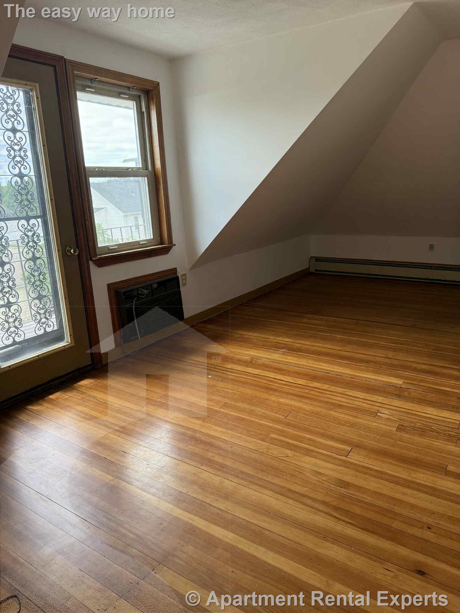 10 Windsor Rd, Tufts