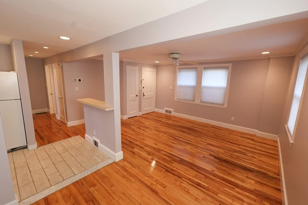 33 Paragon Rd, West Roxbury