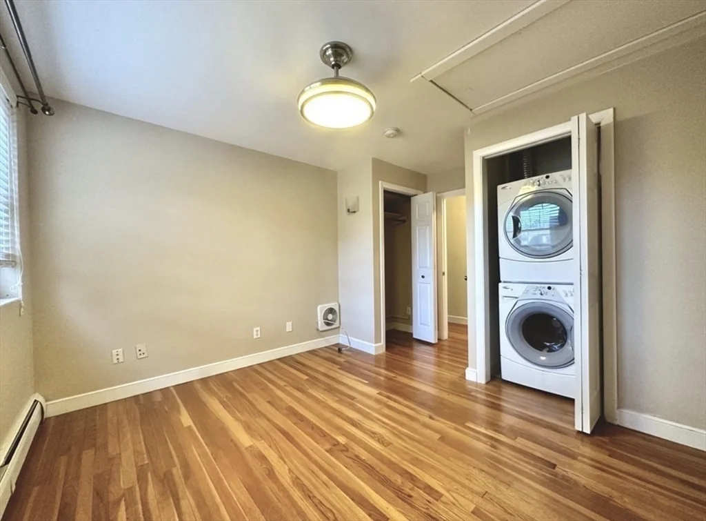 48 Emerson Garden, Lexington