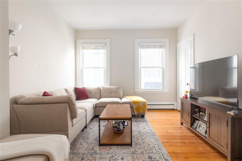 368 Washington St, The Port