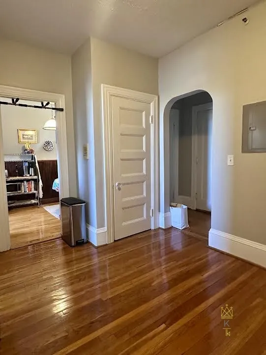 1569 Beacon St, Brookline