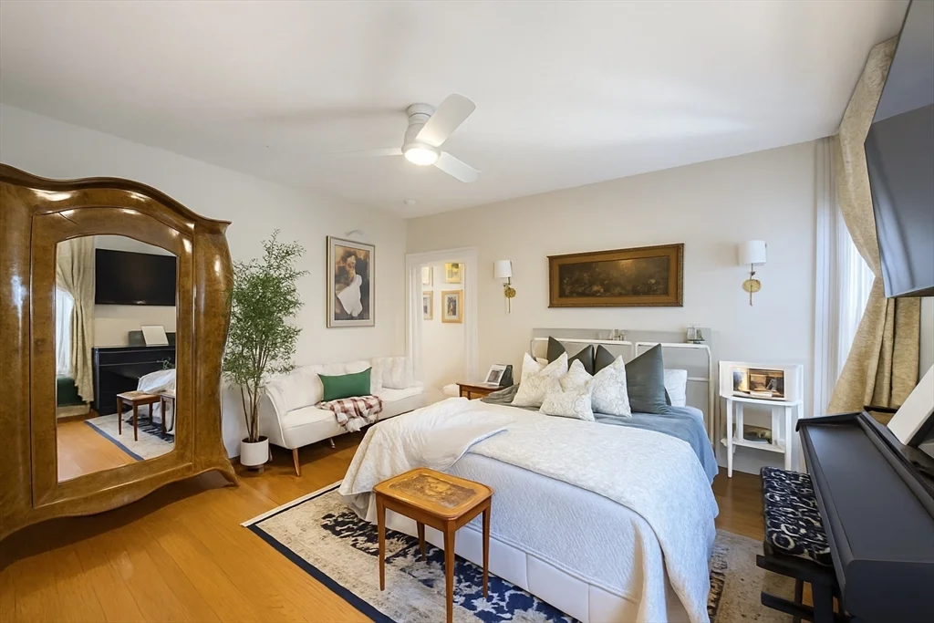 456 Medford St, Winter Hill