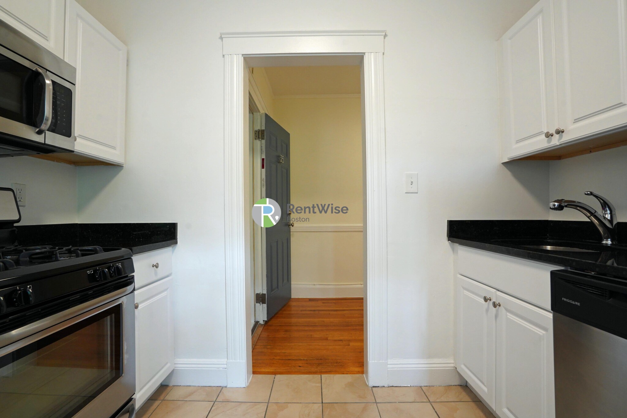 1848 Commonwealth Ave, Brighton