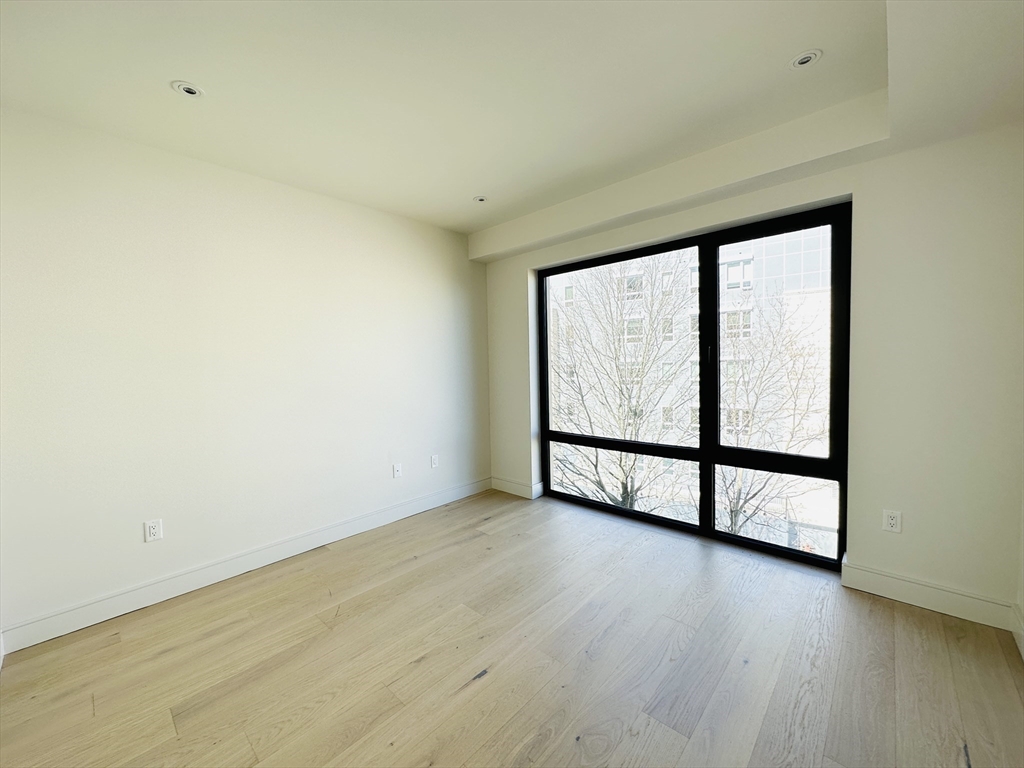 1 Nevins Hill Way, Brighton