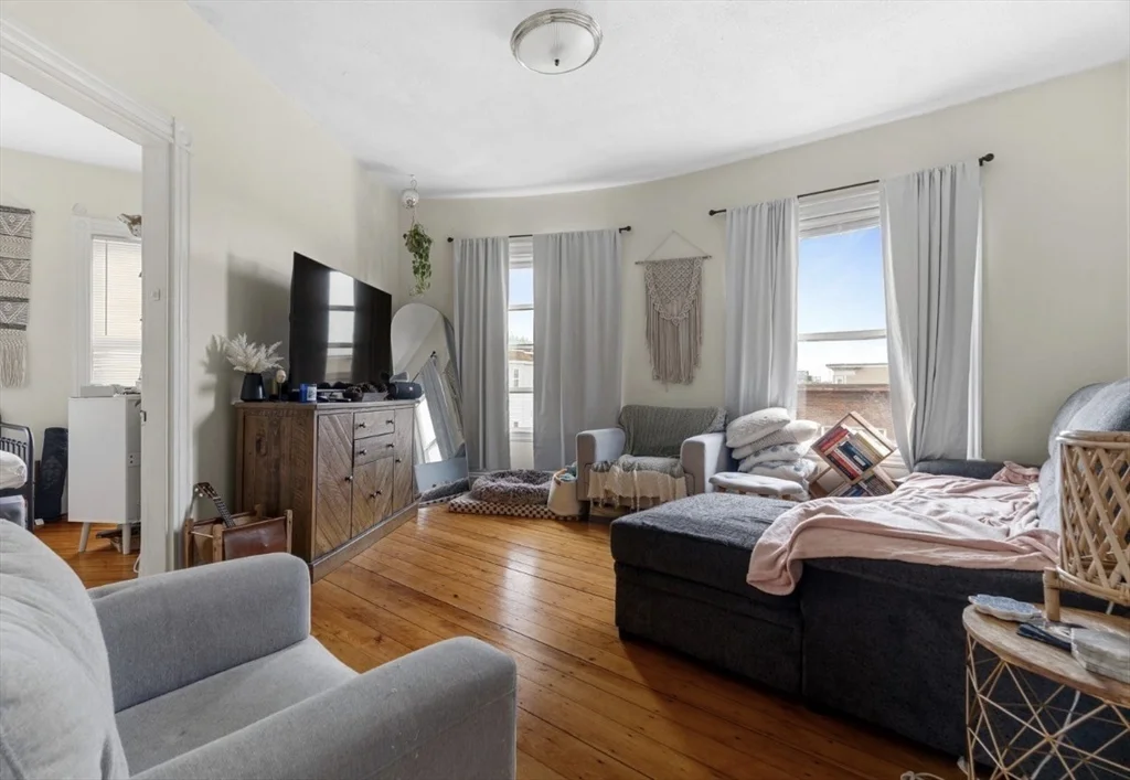 861 Dorchester Ave, Dorchester