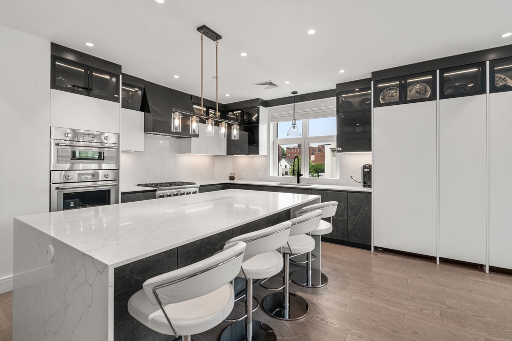 69 Walnut, Boylston Street