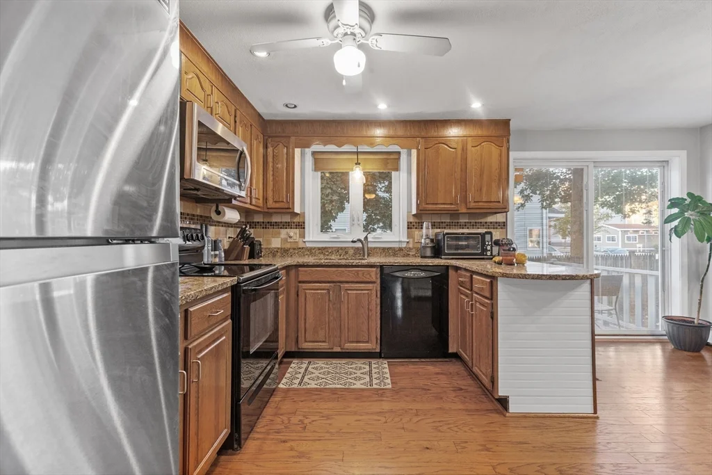 25 Eagan Pl, Peabody