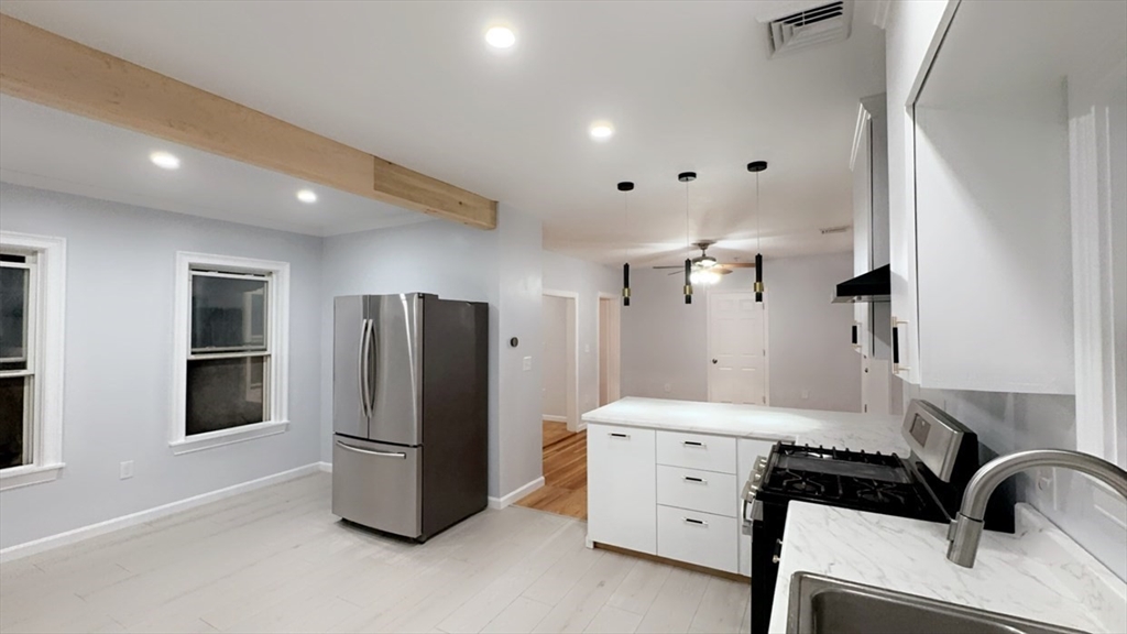 107 Harrison St, Leominster