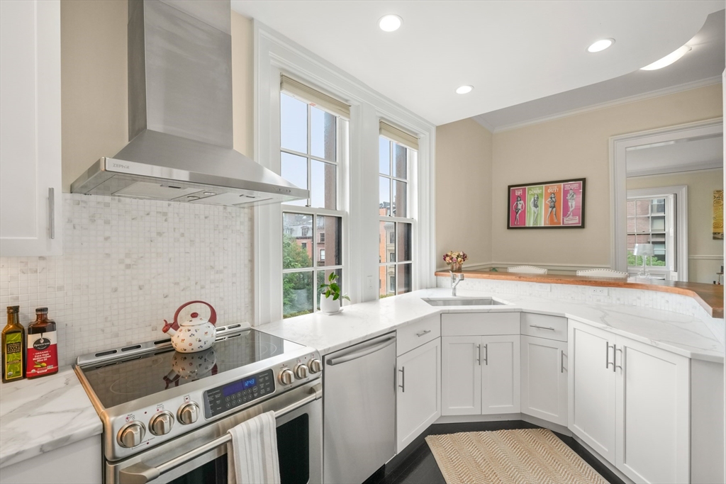 285 Clarendon St, Back Bay