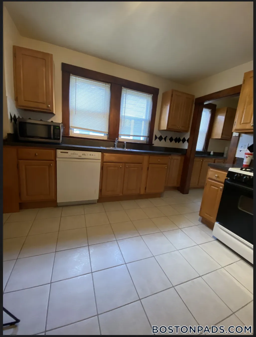 180 Calumet St, Mission Hill