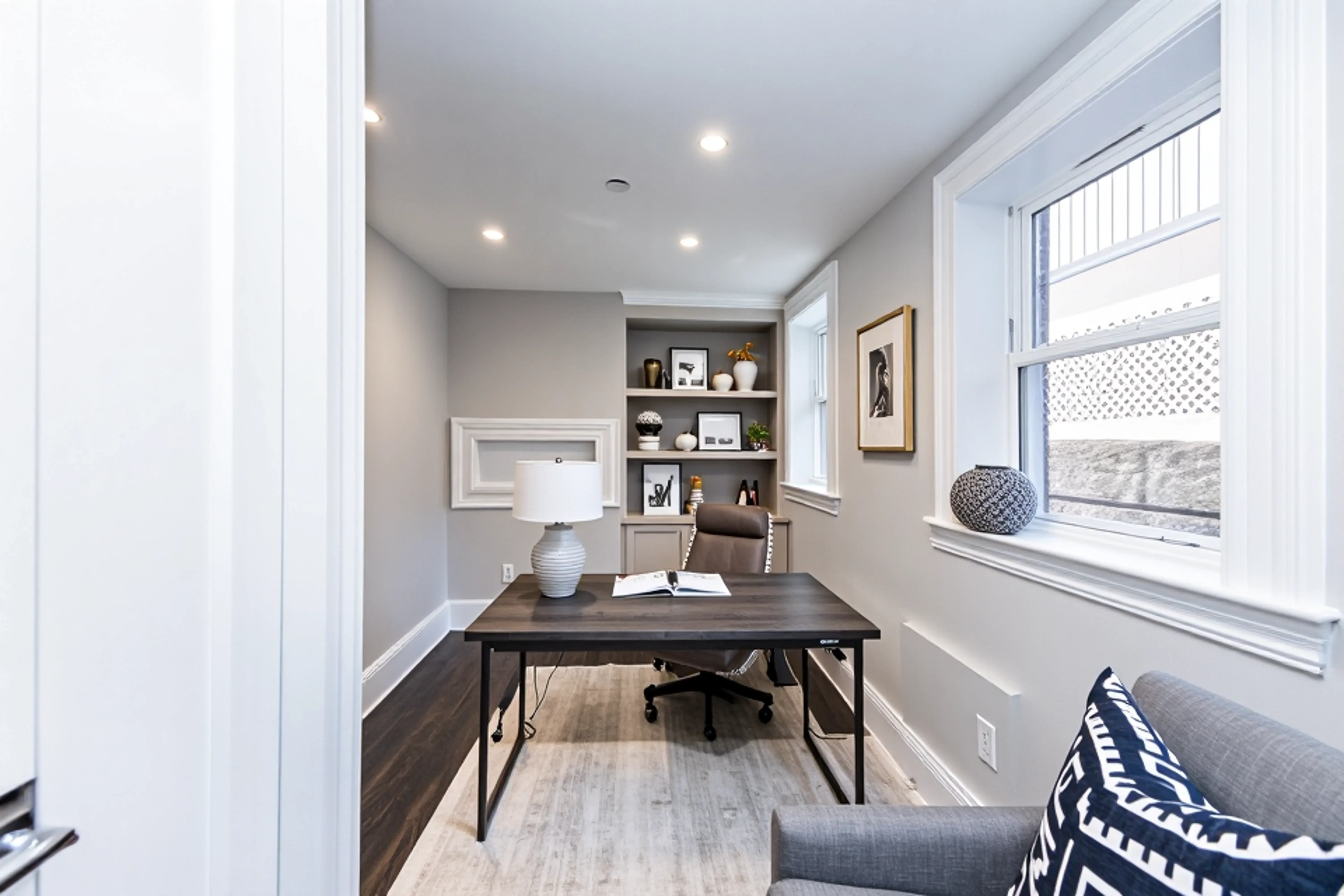 85 Regent St, Roxbury