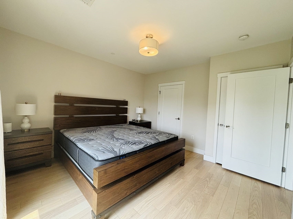 1975 Massachusetts Ave, North Cambridge