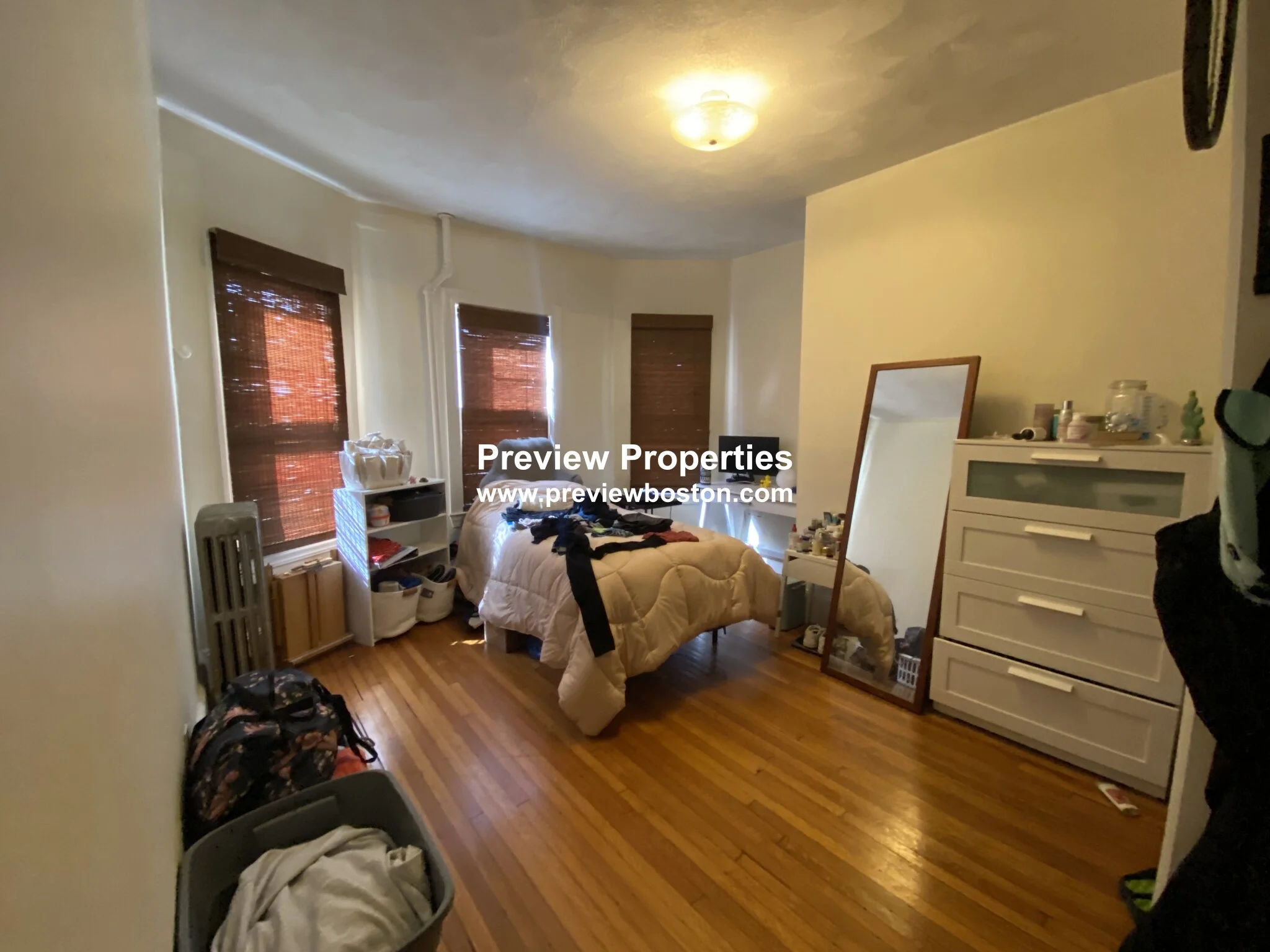 18 Fairbanks St, Oak Square