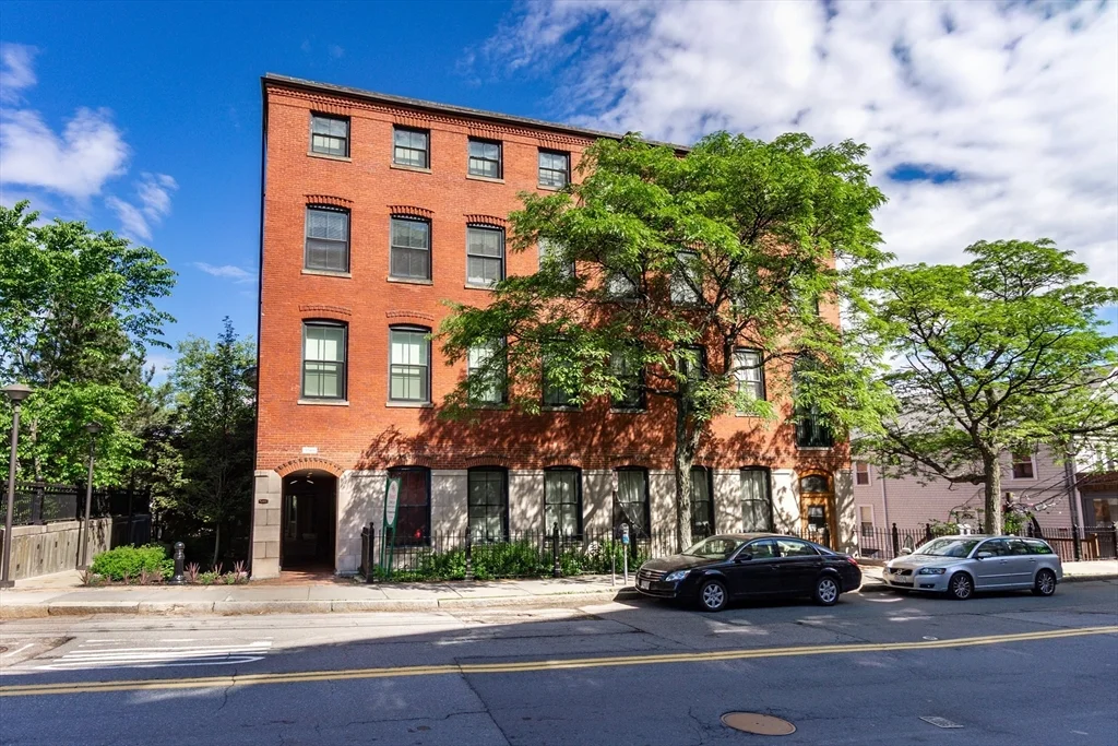 110-112 Cypress St, Coolidge Corner