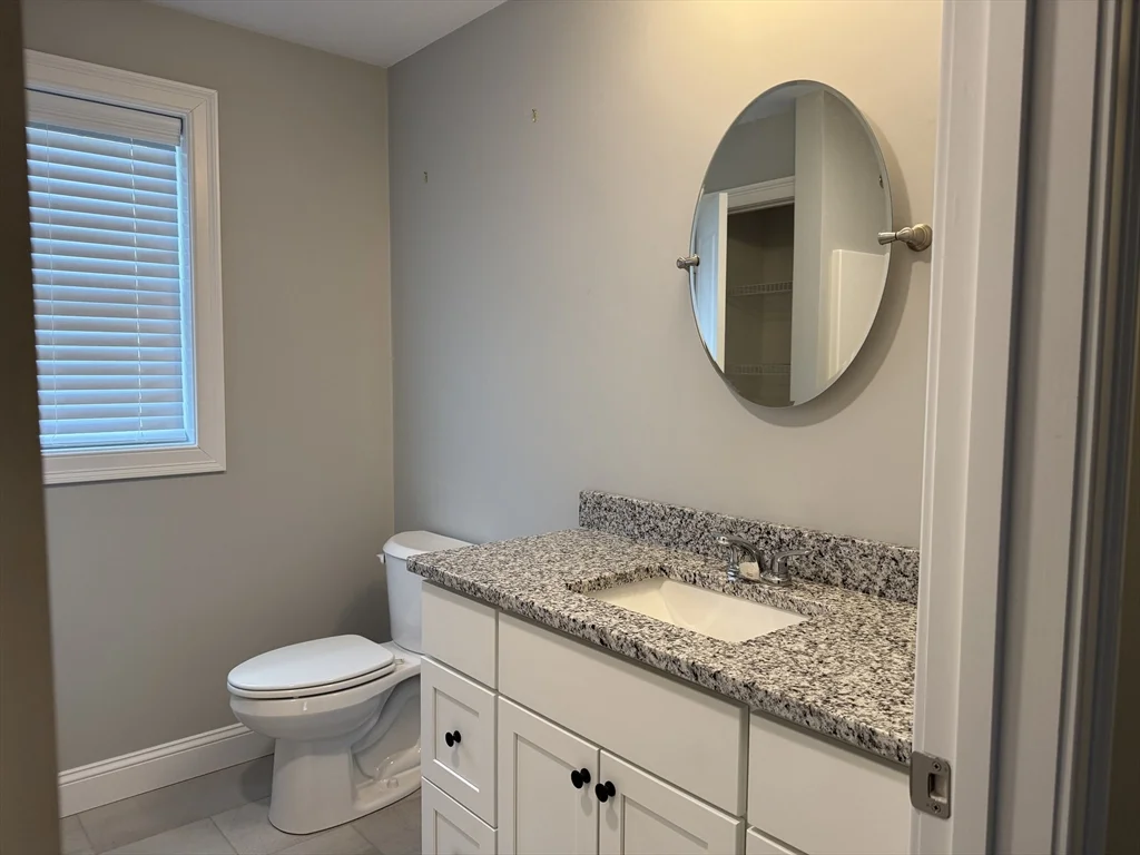 5 Pauline Way, Lakeville