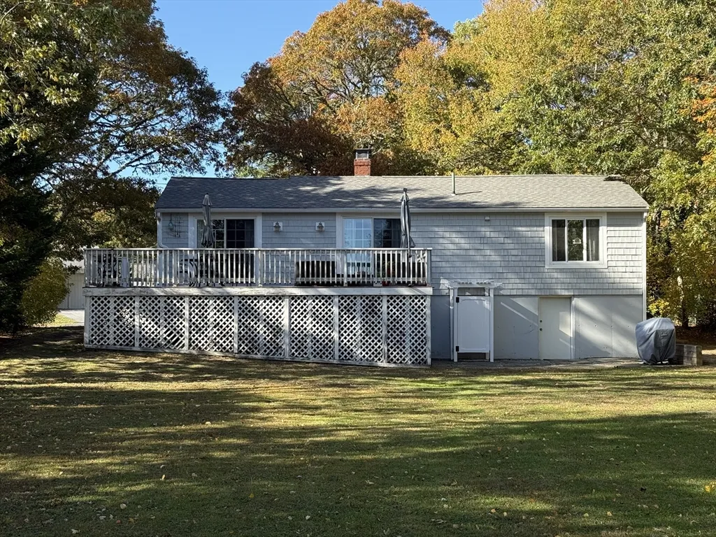 28 Swan Lake Rd, Yarmouth