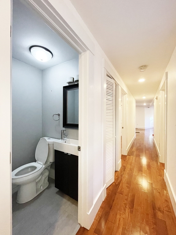 2 Auburn Ave, East Somerville