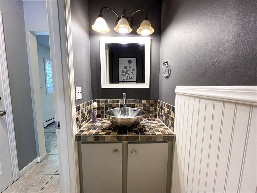 405 Cherry St, Bridgewater