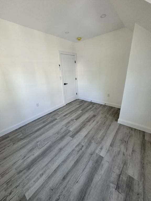 16 Adams St, Hyde Park