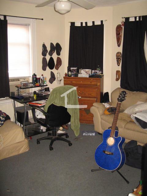 40 Brackett St, Oak Square