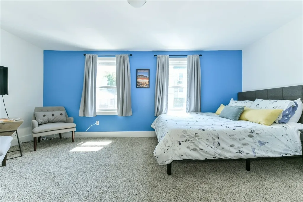 158 Everett St, East Boston