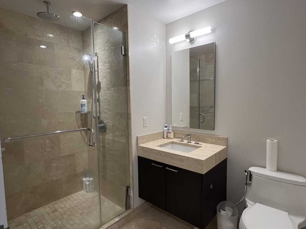 1 Franklin, Downtown