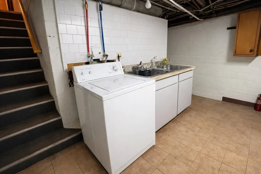 198 Washington St, Prospect Hill