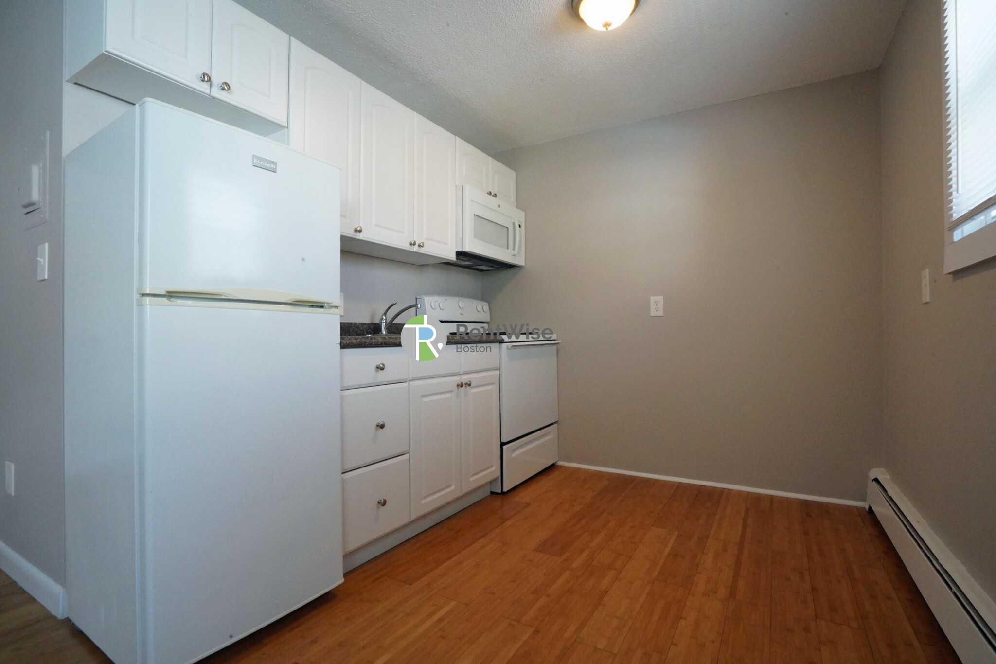 121 Ash St, South Side