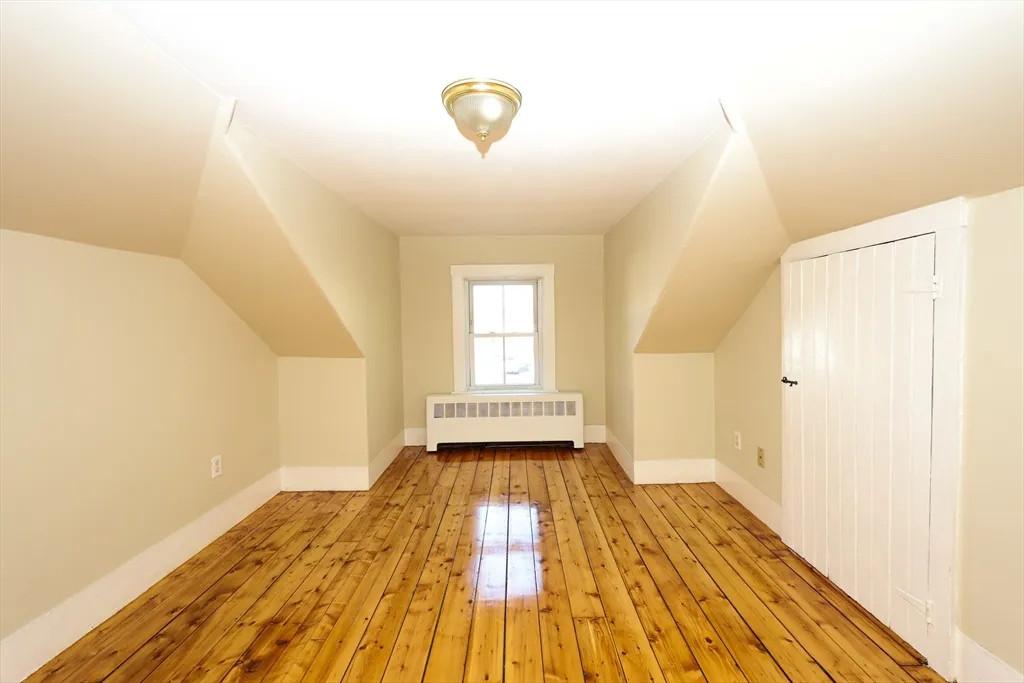 354 Pond St, Braintree