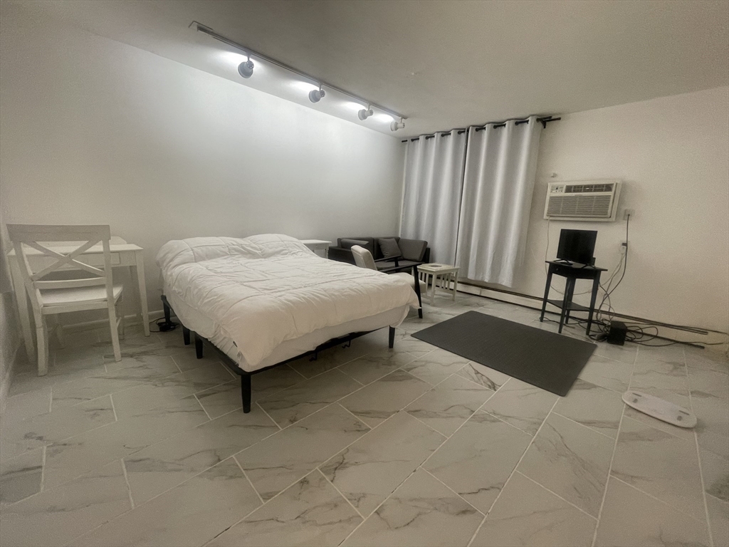 195 Independence Ave, Quincy