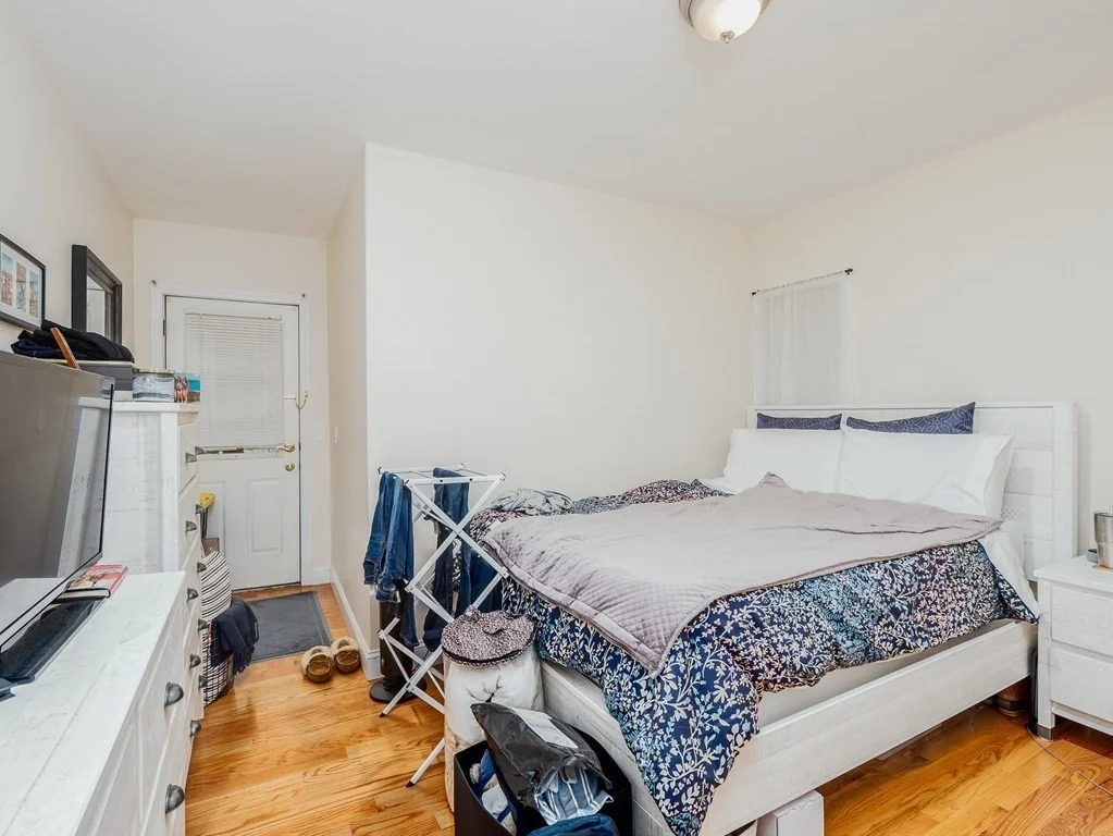 546 East 8th St, South Boston