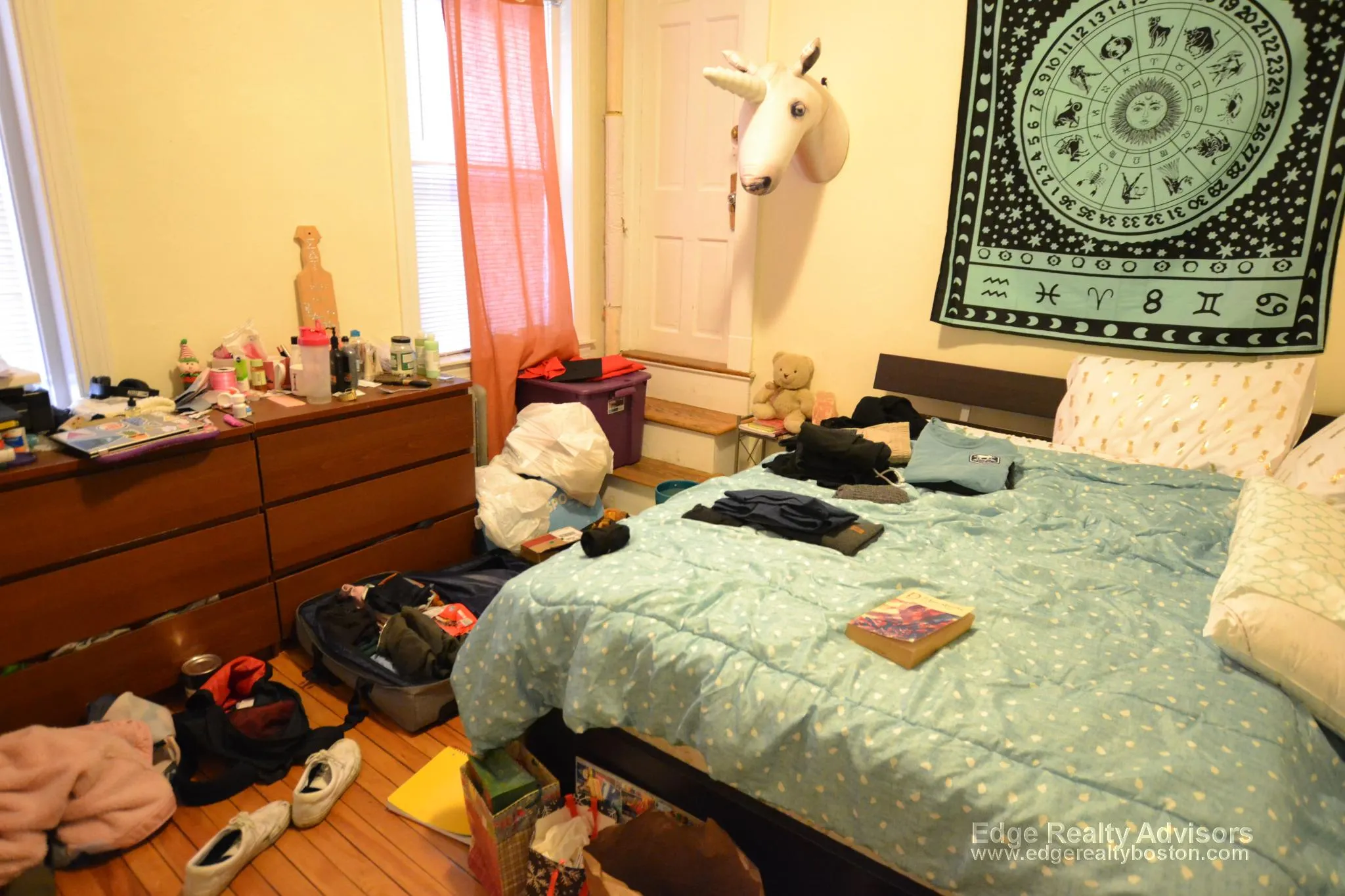 324 Saint Paul St, Washington Square