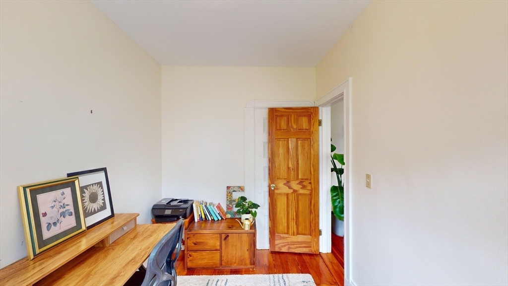 22 Boynton St, Jamaica Plain
