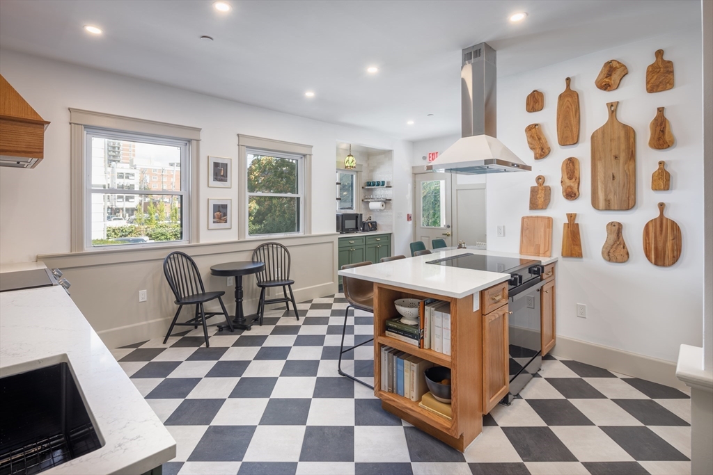 44 Winslow Rd, Brookline