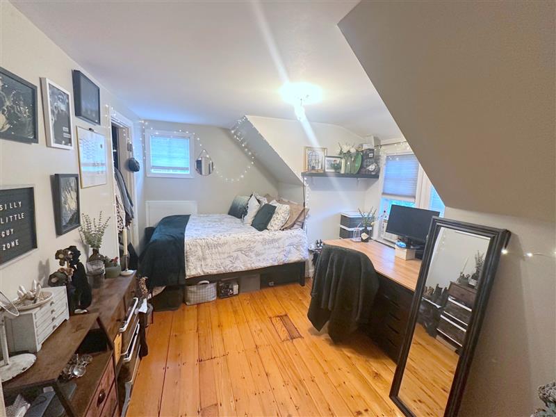 10 Rogers Ave, Powder House Square