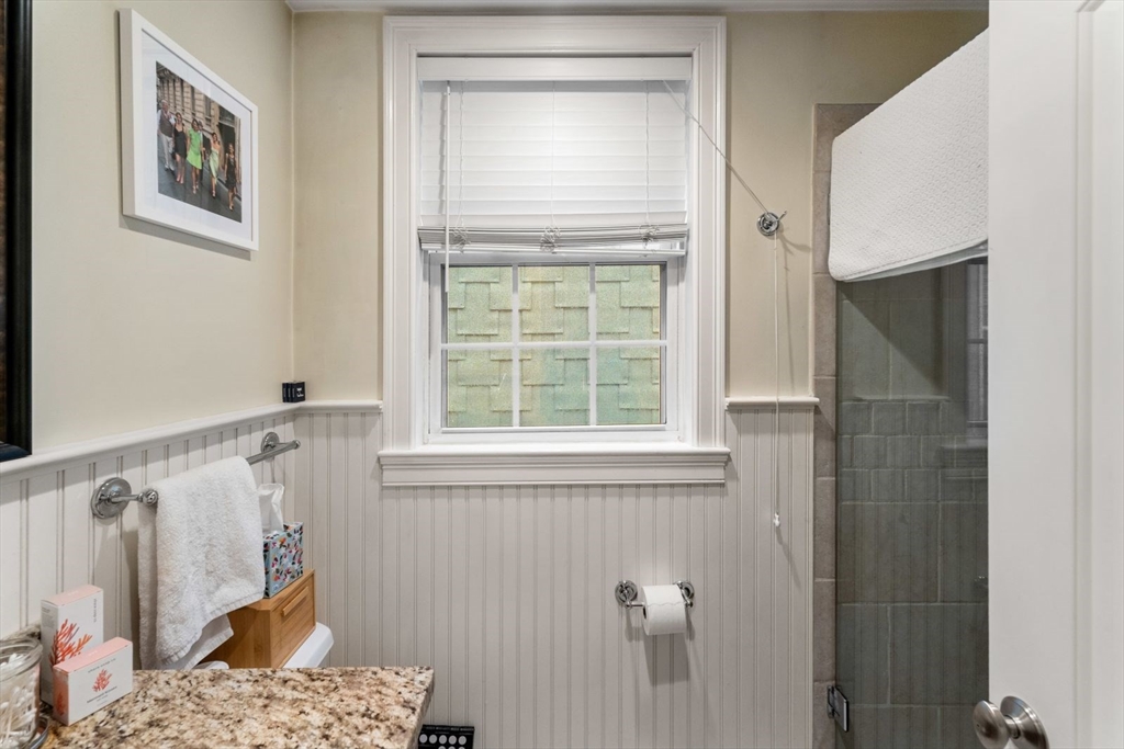 192 W 6th St, South Boston