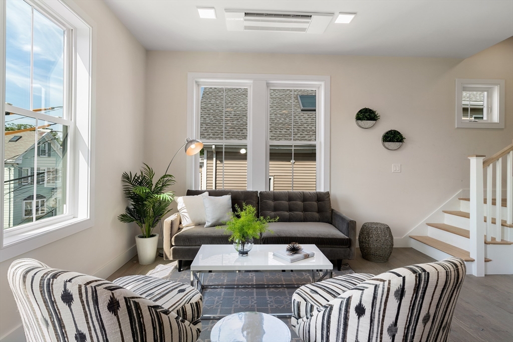 24 Rush St, East Somerville