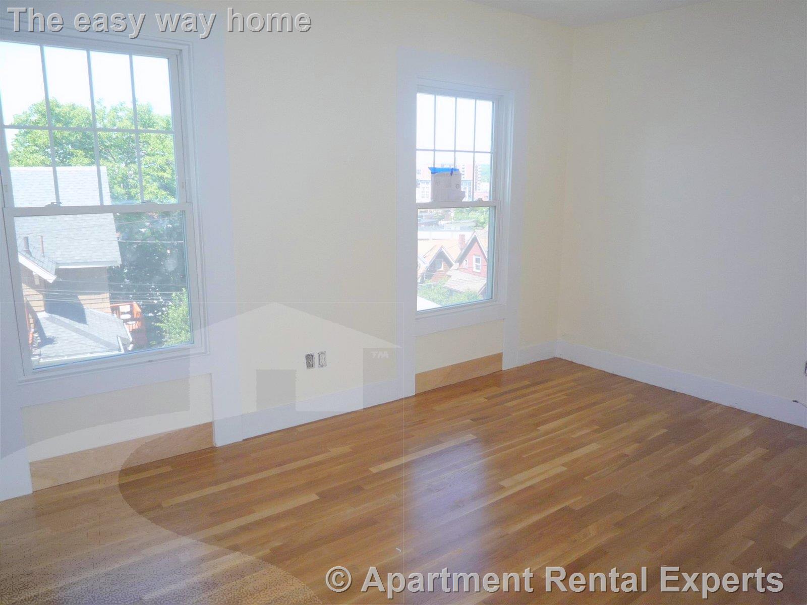 14 Rockland Pl, Malden Center