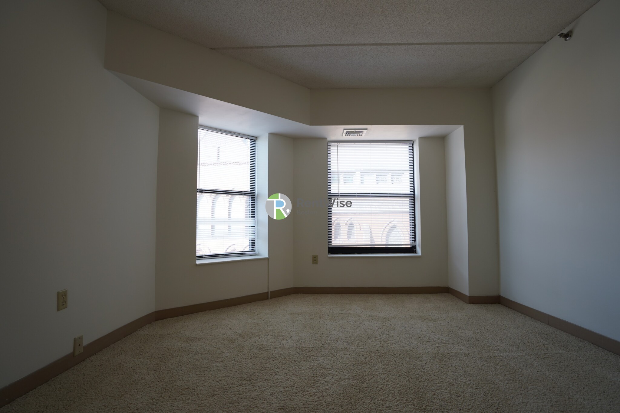 10 Magazine St, Cambridgeport