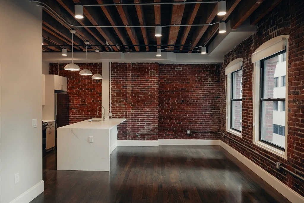 281 Franklin St, Faneuil