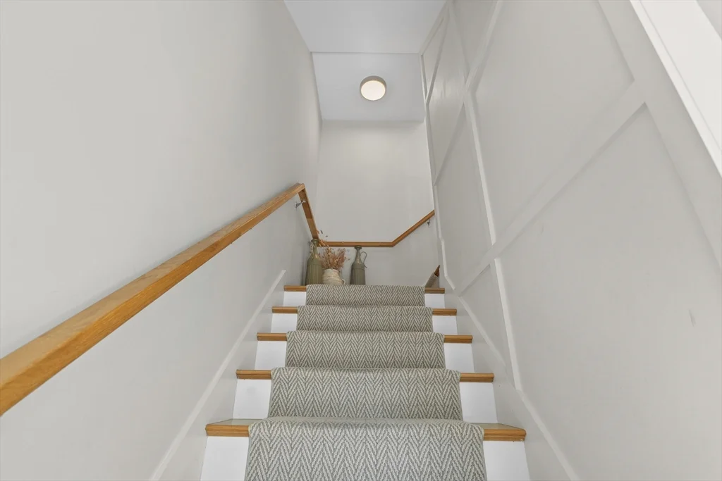 65 Lancaster Rd, Arlington