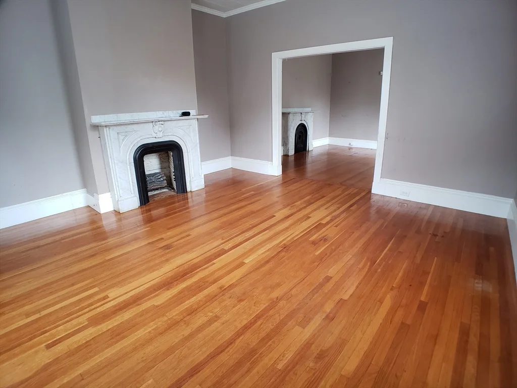 44 Sharon St, Medford