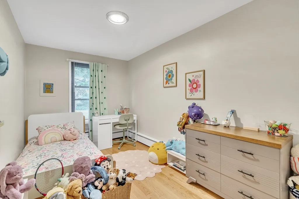 32 Juniper St, Brookline Village