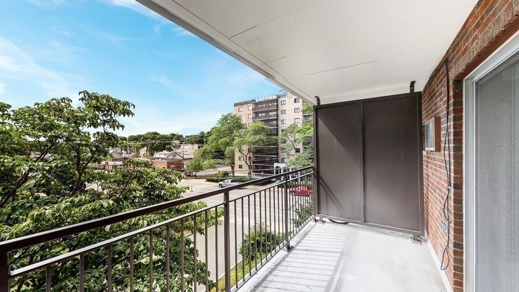 995 Massachusetts Ave, Arlington