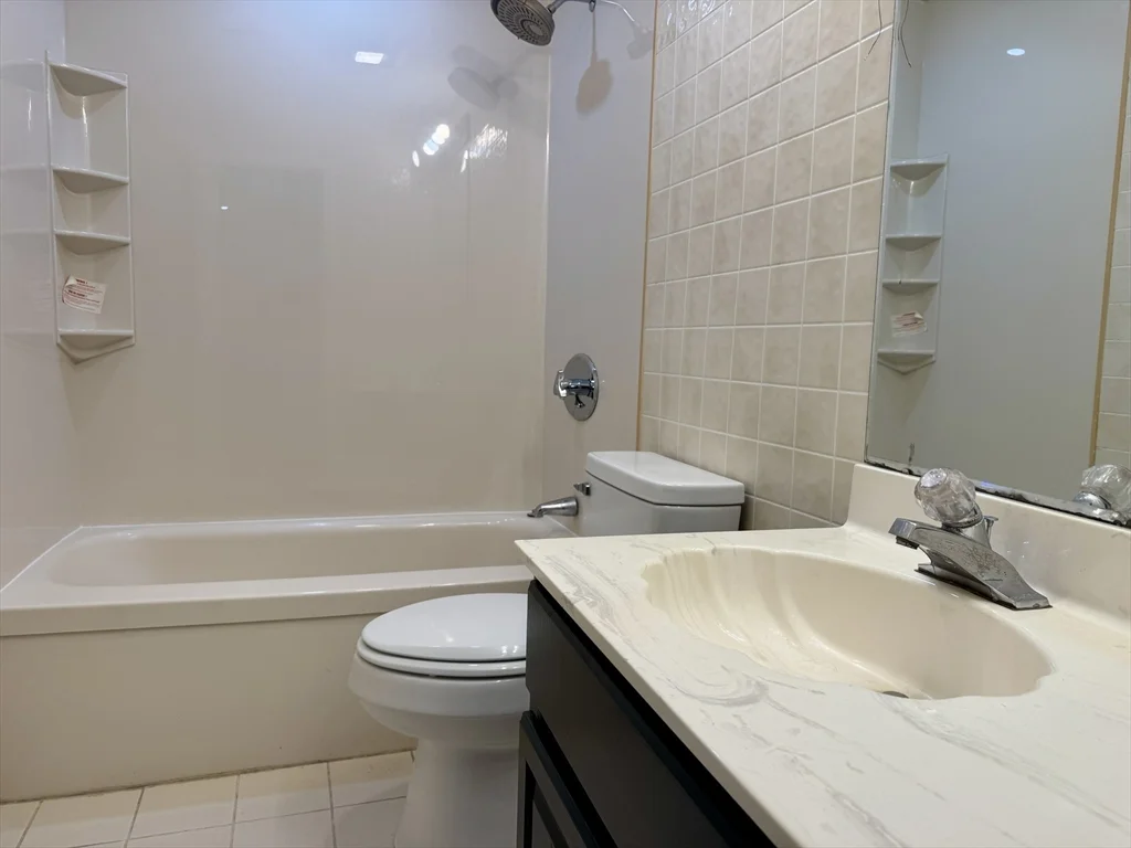 685 Oak St, Brockton