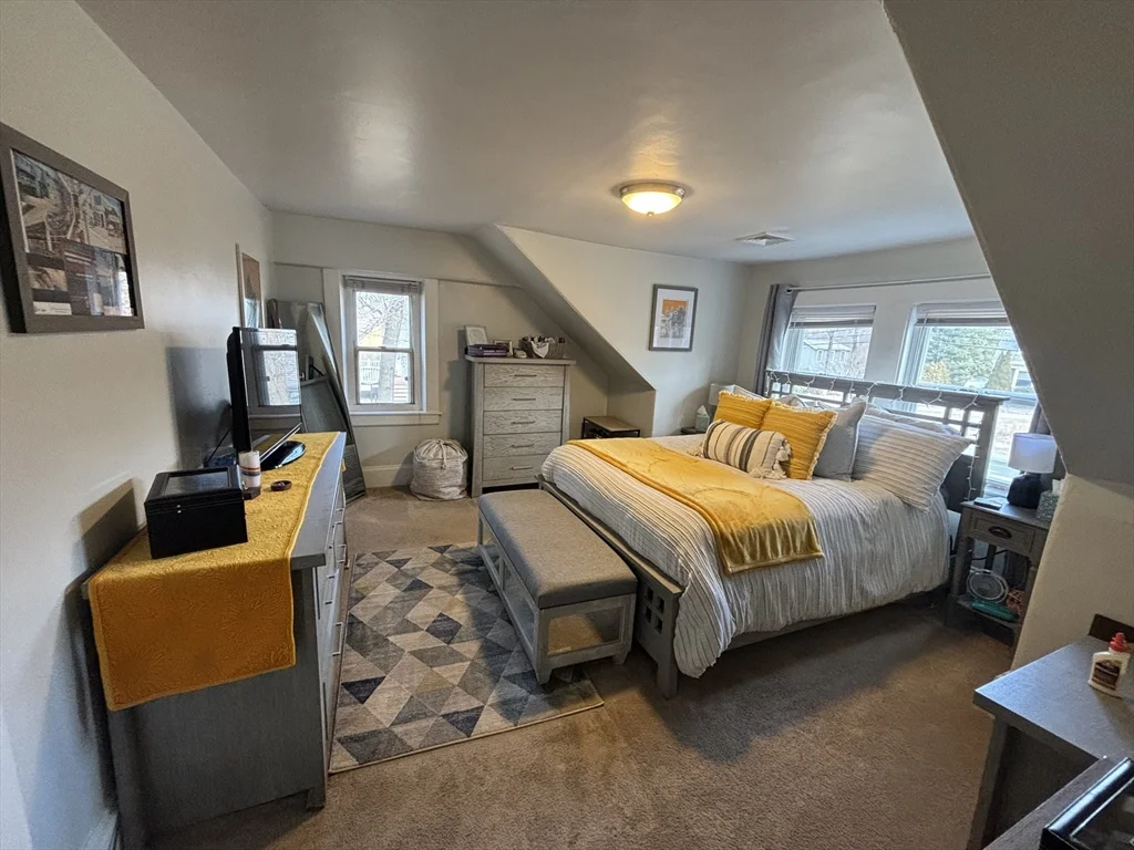 407 Front St, Weymouth