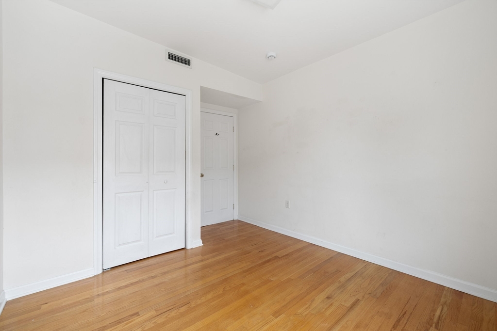 39 Montgomery St, North Cambridge