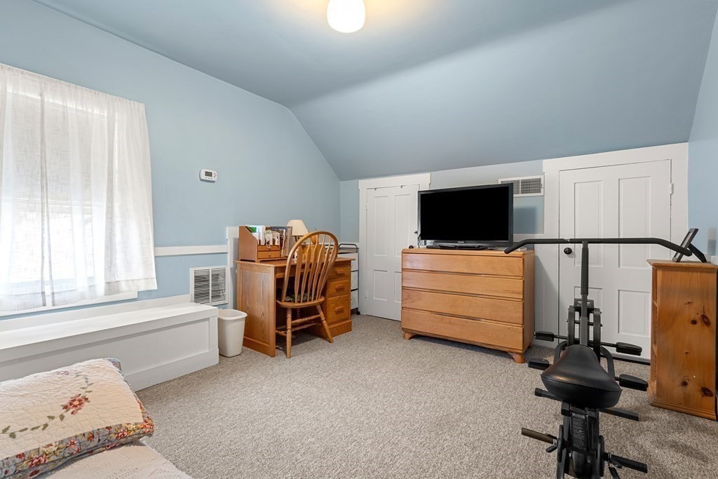 233 Main St, North Andover