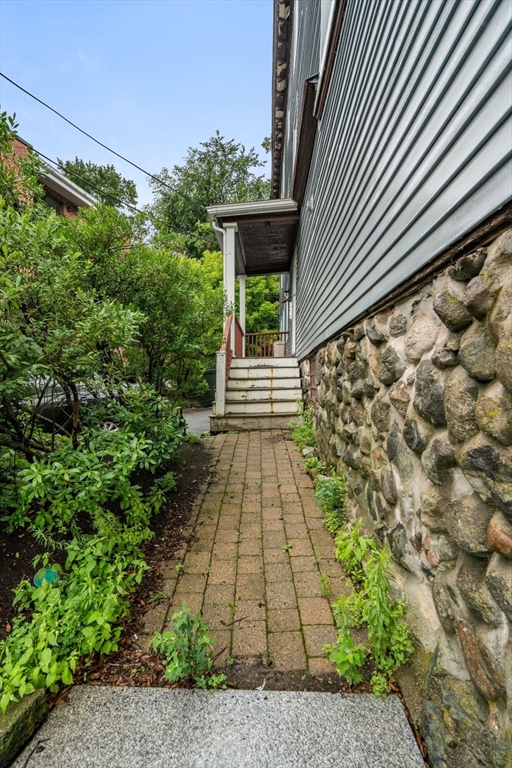 570 Washington St, Brighton